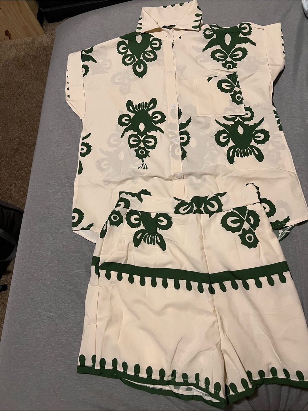Green & Cream Printed Button Front Shirt & Shorts Matching 2-Piece Set